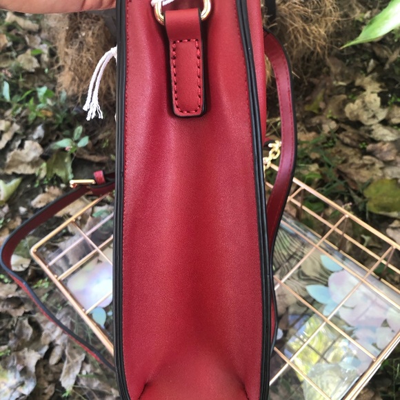 NWT Cavalli Class Fino Top Handle Phone 📱 Crossbody Bag Color Red - Picture 6 of 10